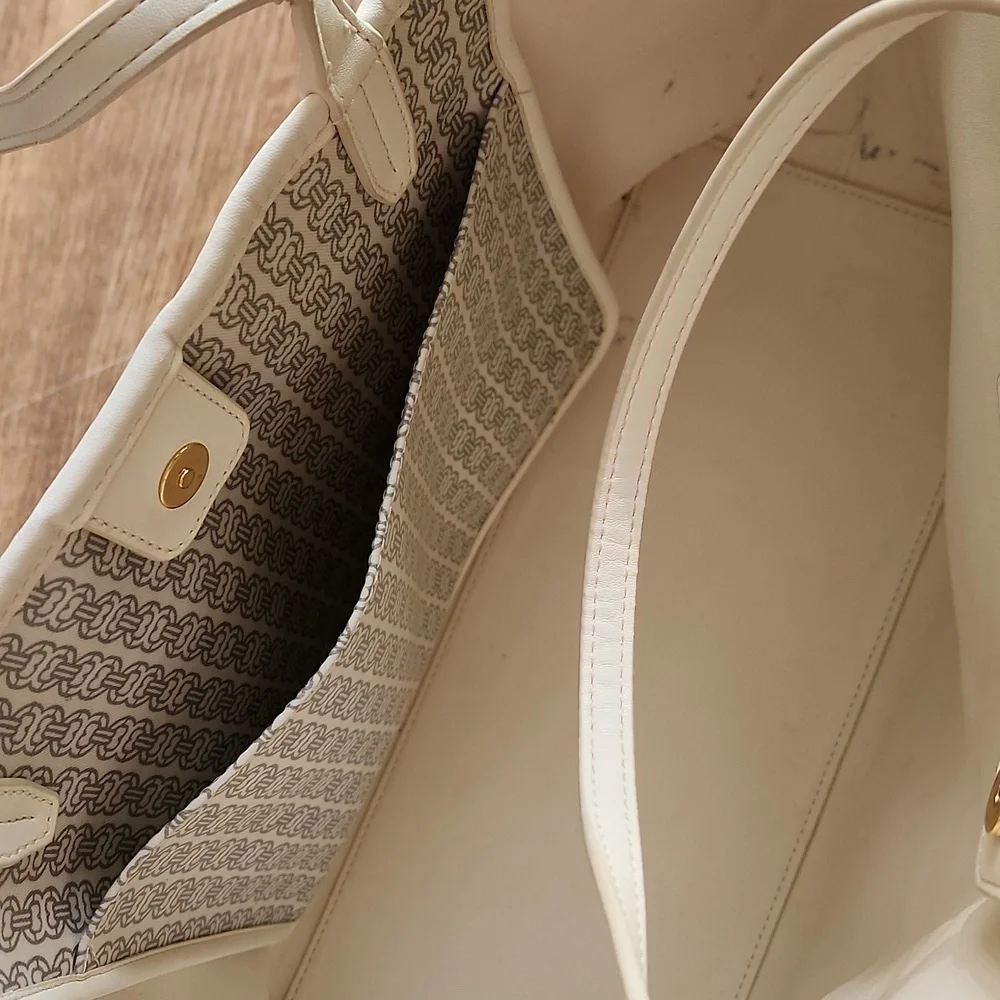 Tory Burch Gemini Link Tote - Picture 14 of 16